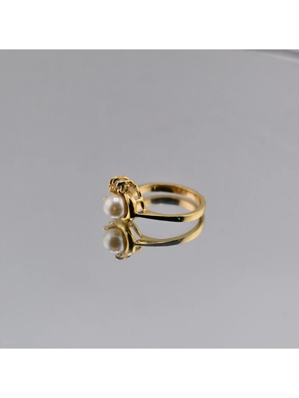 gold tone ring